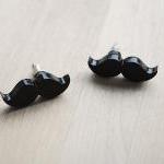 Moustache/Mustache Stud Ear..